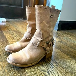 Size 9 Jessica Simpson tan boots 👢.